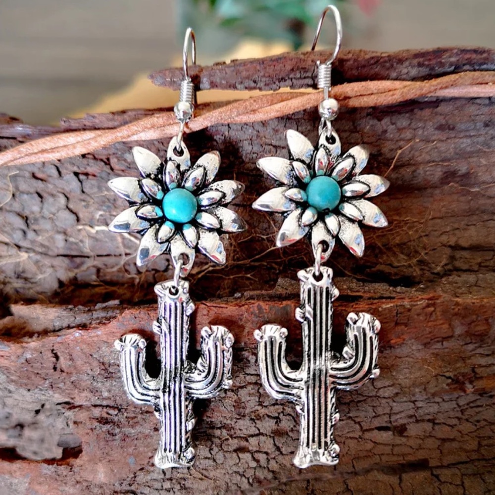 NEW Vintage Silver Sunflower Cactus Earrings - Picture 1 of 3